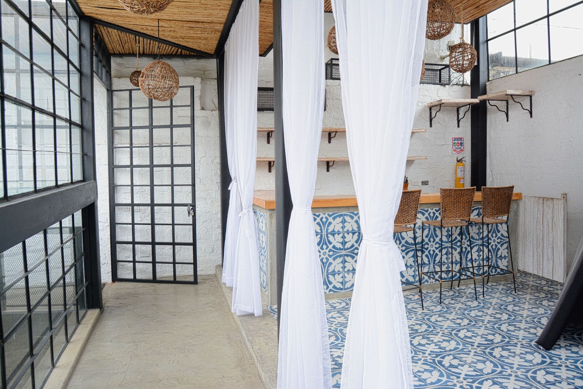 Alko Hotel Boutique カリ エクステリア 写真